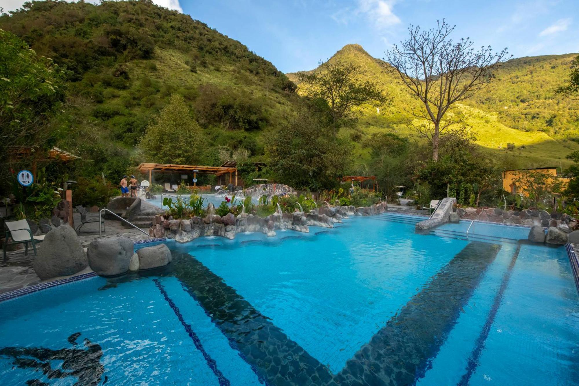 테르마스 데 파팔락타 호텔 파파약타 외부 사진 Hot springs in Baños, Ecuador