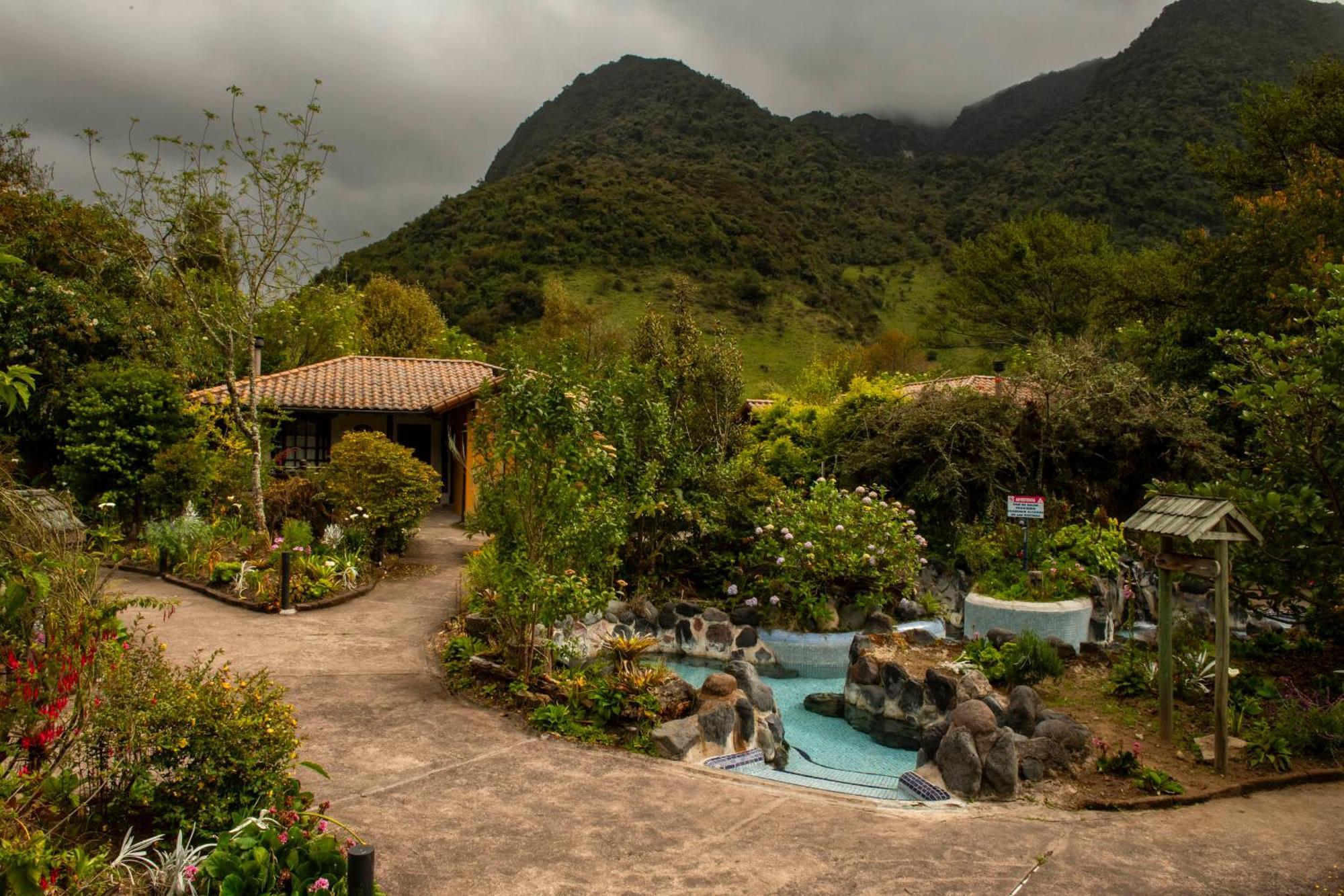 테르마스 데 파팔락타 호텔 파파약타 외부 사진 Hot springs in Baños