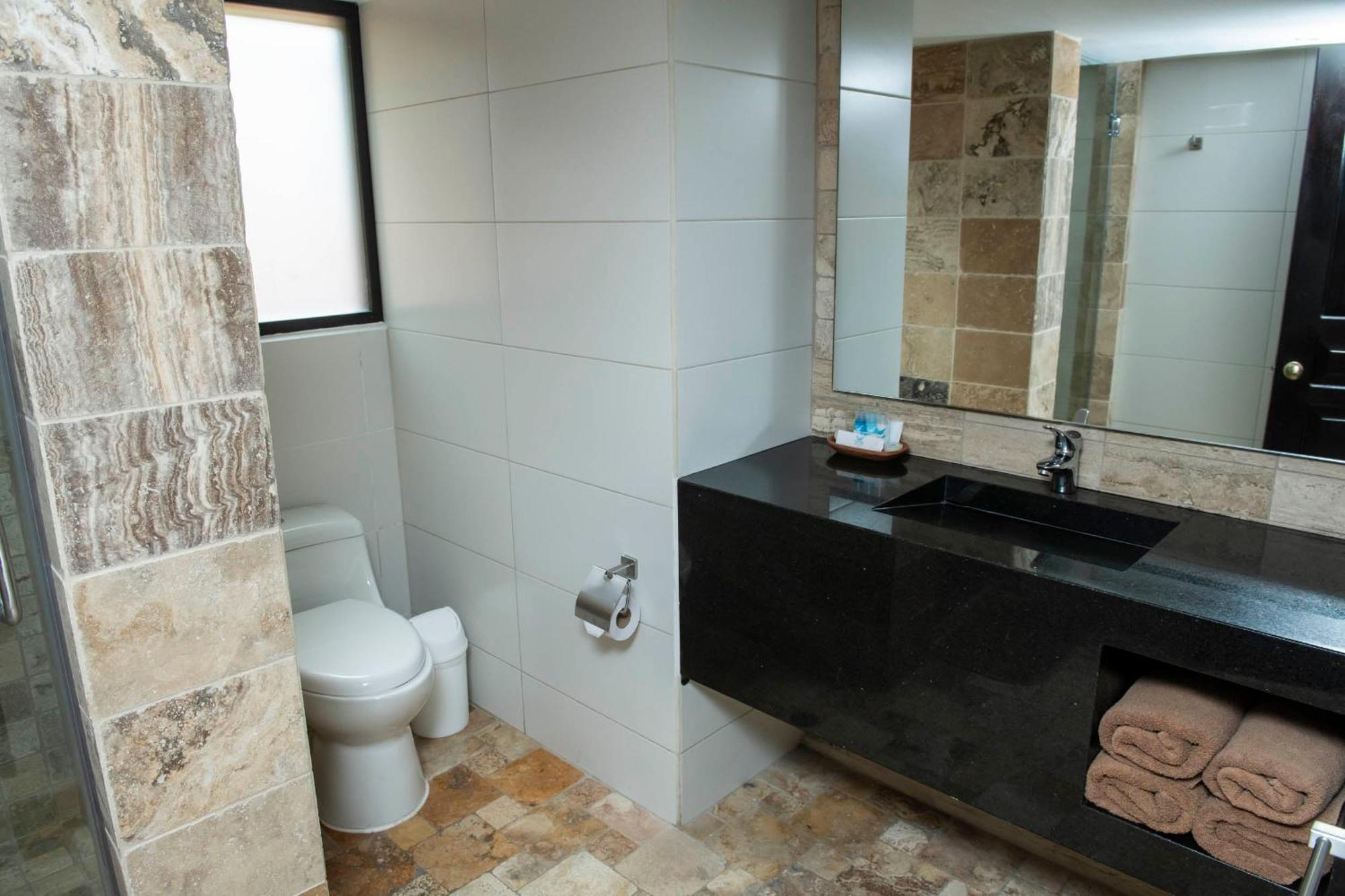 테르마스 데 파팔락타 호텔 파파약타 외부 사진 Bathroom